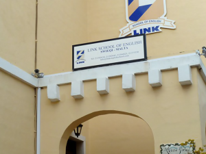 link-school-of-english-malta-dil-okulu-2-55f40e24049d5